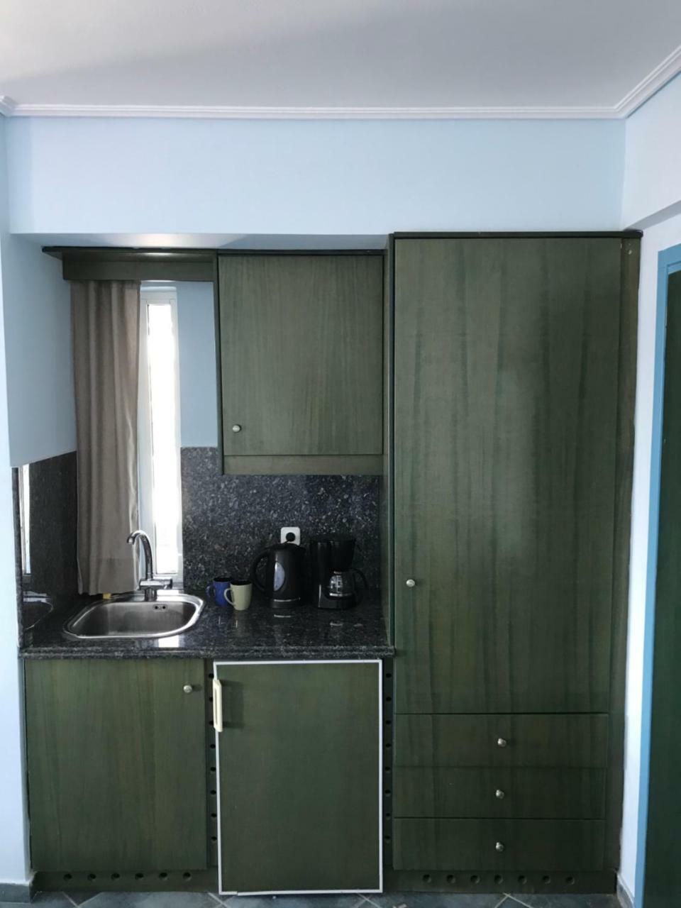 Tg Kalamata Beach Studio With Sea View Terrace Apartamento Exterior foto